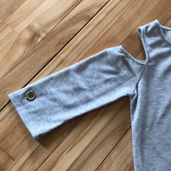 Everly heather gray cold shoulder sweatshirt midi - Picture 3 of 4